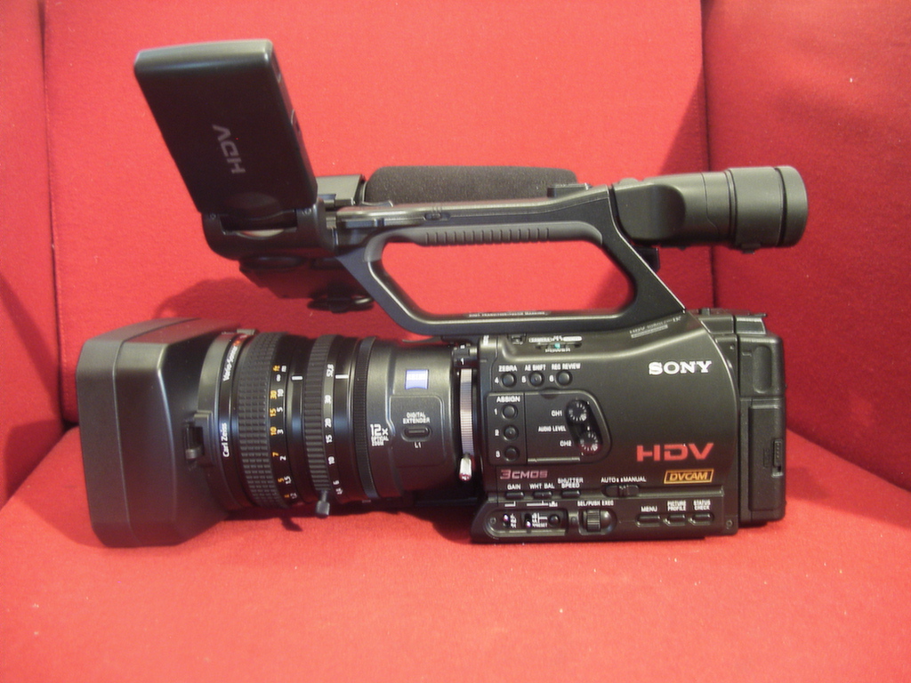 Click on these images to launch a larger version in a new window.